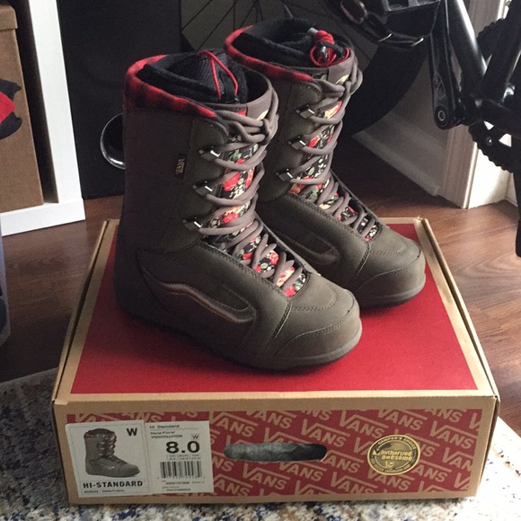 NWT Vans snowboard hi-standard boot women’s - Picture 2 of 8